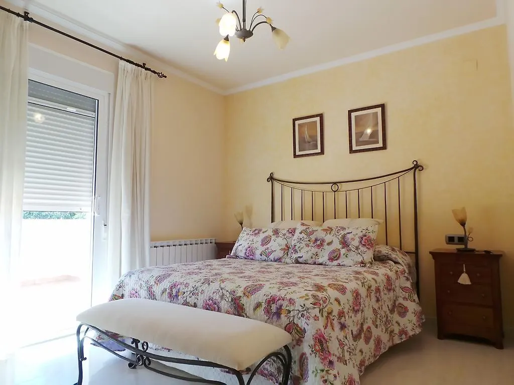فيلا Casa Neus Bara II Roda de Bará 0*,